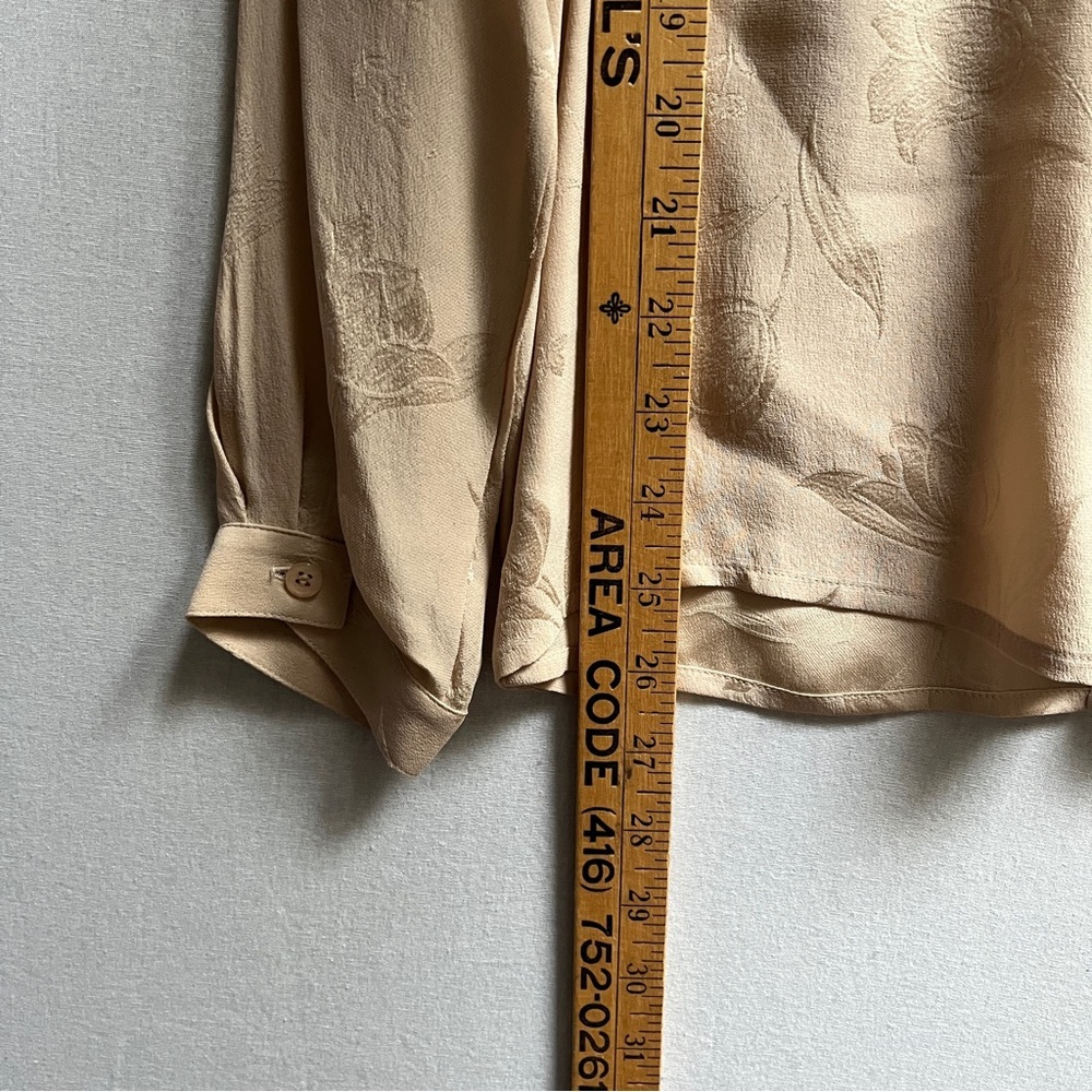 Jones New York Silk Cream-Tan Floral Button-Front Blouse Sz 8 - Picture 5 of 7